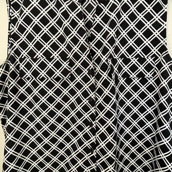 Notations Women's XL Sleeveless Black/White Geometric Print Button Front Blouse - Picture 5 of 7